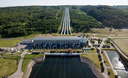 Bateryjne magazyny energii rozwiążą problem nadwyżek zielonej energii, ale nie rozwiążą problemu bra