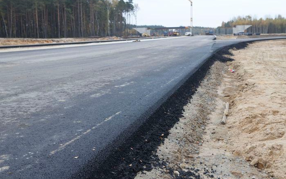 Rekordowo dużo, bo aż 25 firm i konsorcjów chce budować drogę ekspresową S8 od Ostrowa Mazowieckiego