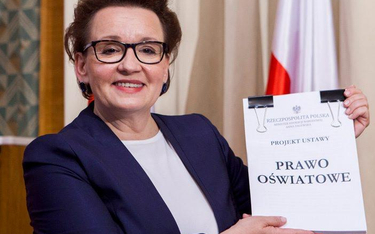 We wrześniu Anna Zalewska prezentowała założenia reformy, do dziś nie przedstawiono podstaw programo