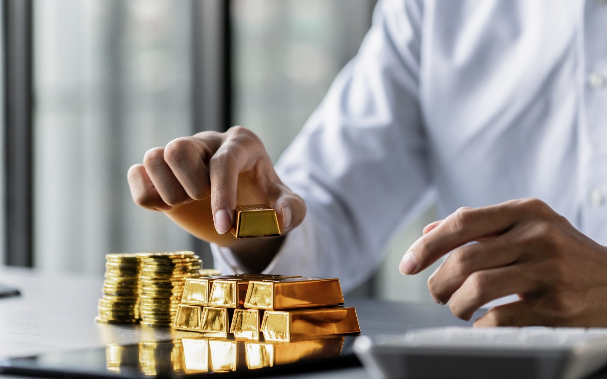 Rynek złota: lekcja psychologii inwestowania