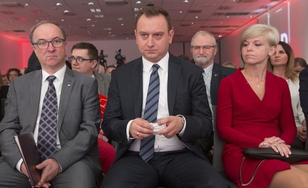 Z PiS czy z PO? Diabelska alternatywa paraliżuje lewicę