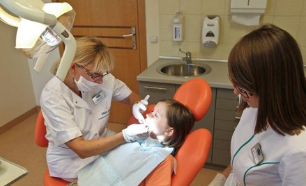 Obowiązkowa pomoc dentysty