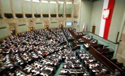 Sejm według kibiców. PO i PSL poza parlamentem