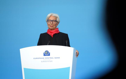 Christine Lagarde, szefowa EBC, opiera się przed podwyżkami stóp. To przyczyniło się w ostatnich mie