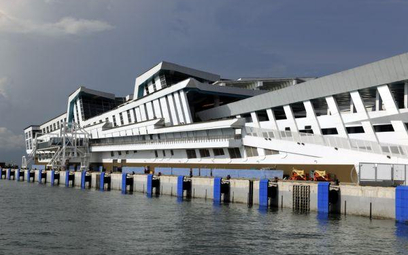 Singapur otwarty na statki wycieczkowe
