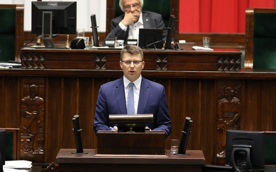 Marcin Warchoł zrzekł się funkcji wiceministra sprawiedliwości