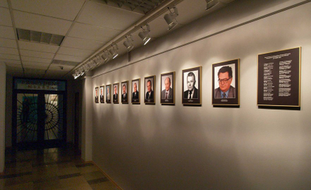 Własną galerię prezydencką ma m.in. Koszalin. Powieszono w niej portrety fotograficzne byłych prezyd