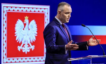 Gdyby strona rządowa zrezygnowała z rozprawy z „neosędziami”, Karol Nawrocki być może podpisałby ust