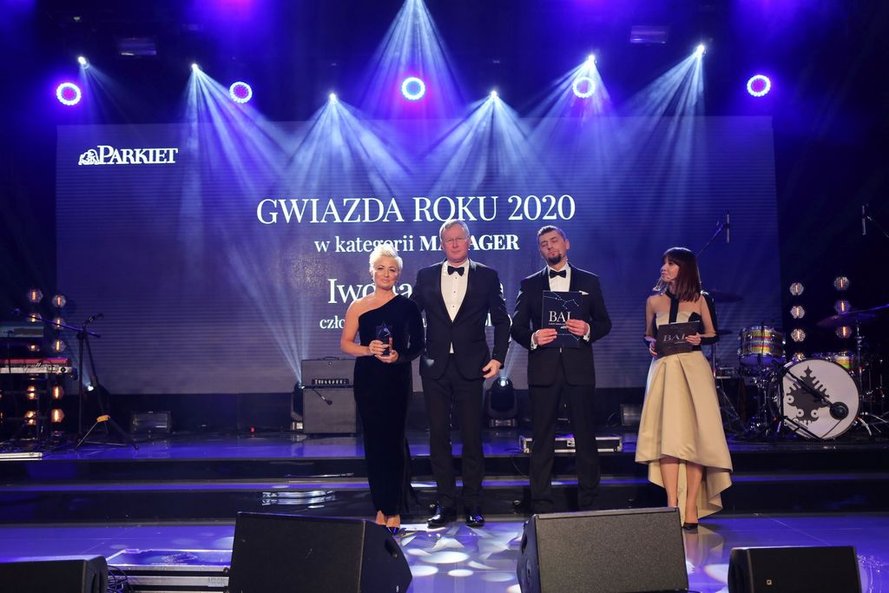 Nagrodę GWIAZDA ROKU 2020 w kategorii "Manager" otrzymuje Iwona Sroka, członek zarządu Grupy Murapol