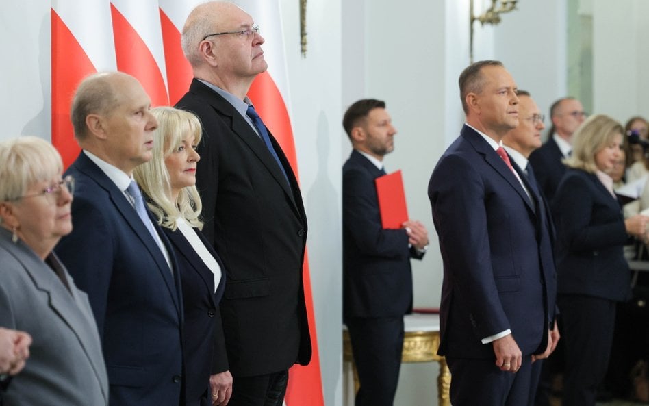 Prezydent Karol Nawrocki podczas wręczenia nominacji sędziowskich i asesorskich w Pałacu Prezydencki