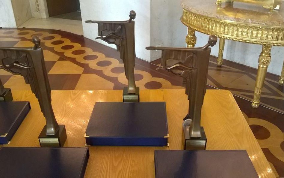 Statuetki Kustosz Pamięci Narodowej