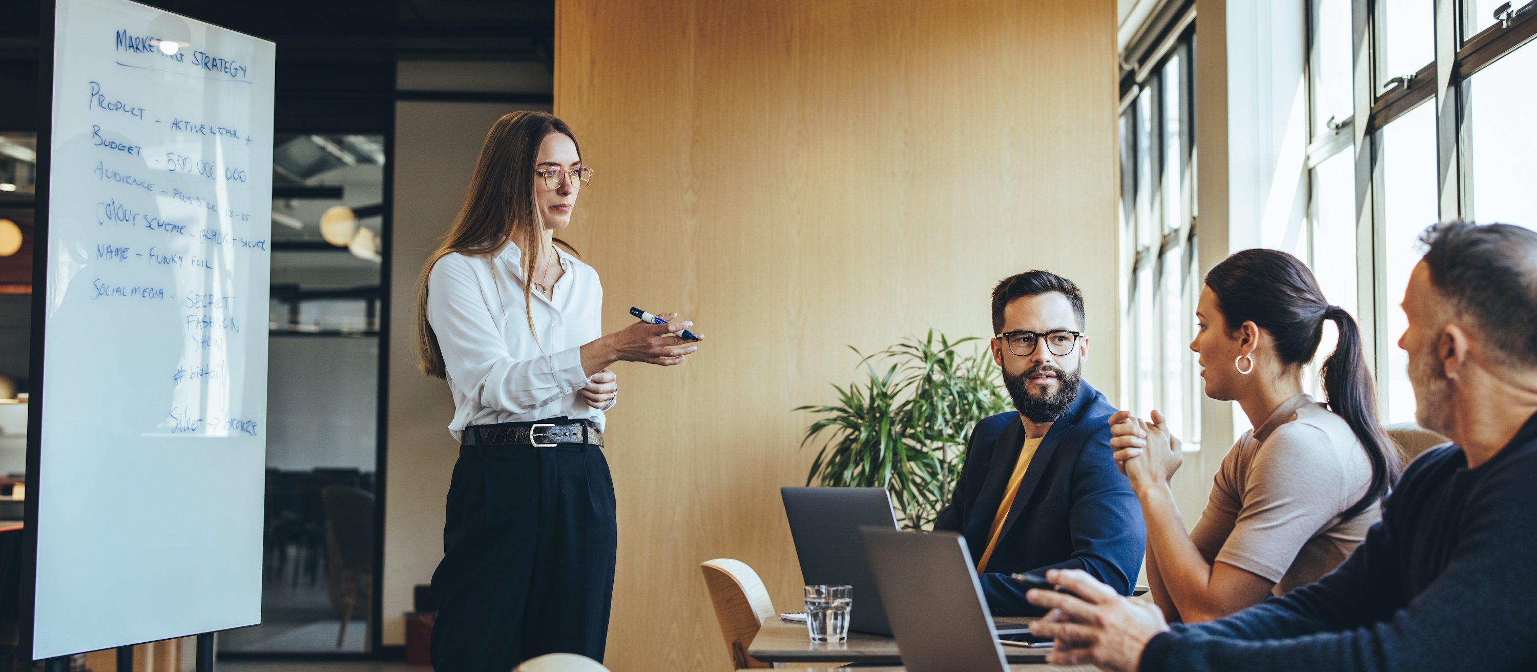 Mankeeping – niewidzialna i niedoceniona praca kobiet w firmach. Kto na niej korzysta?