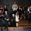 Stefano Gabbana i Domenico Dolce na tle rozbudowanej personifikacji wartości rodzinnych. Pokaz w Med