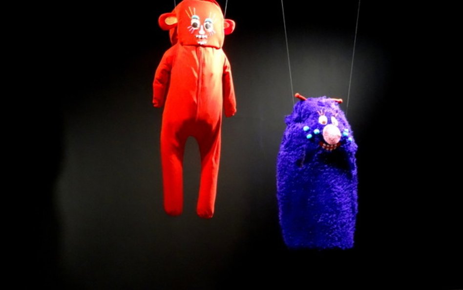 Duet Bracia (Agnieszka Klepacka oraz Maciej Chorąży) kostiumy z „Piosenek miłości i śmierci” w reż. 