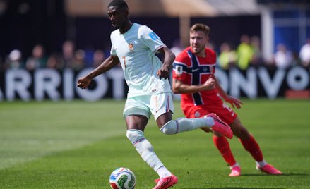 Przy piłce Ousmane Dembele