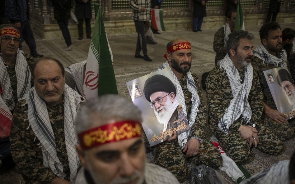 Członkowie Basidżu przenikają całe irańskie społeczeństwo