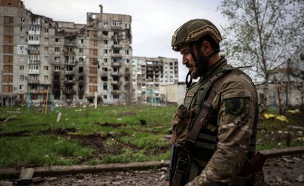 Ukraiński żołnierz w Bachmucie