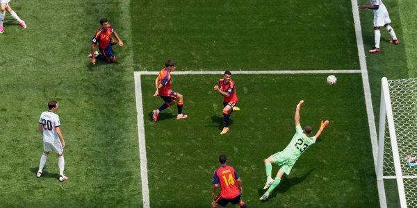 De Ketelaere kończy passę Unaiego Simóna — 650 minut bez gola na mundialu