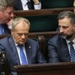 Premier Donald Tusk (L) i wicepremier, minister obrony narodowej Władysław Kosiniak-Kamysz (P)