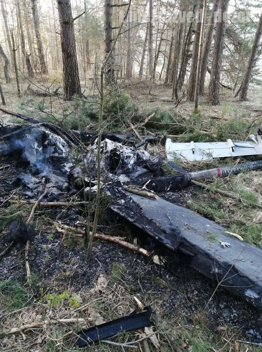 Zazwyczaj szczątki zestrzelonych Bayraktarów TB2 są w takim stanie. Ten trafiono pod koniec kwietnia