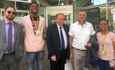 Irena Lasota: Ilmi, Achtem i studenci z AI