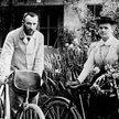 Małżeństwo państwa Curie spaja miłość i naukowa pasja, które łączą się w harmonijną całość. Choć mał