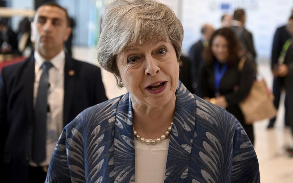 Theresa May przesuwa głosowanie ws. brexitu na marzec