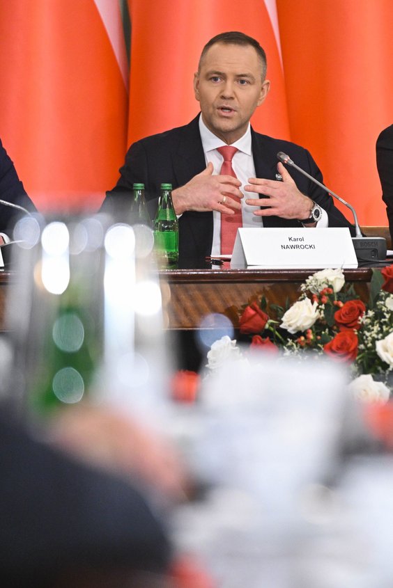 Prezydent Karol Nawrocki podczas posiedzenia Rady Bezpieczeństwa Narodowego w Pałacu Prezydenckim