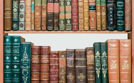 Pod młotek trafi tysiąc starych książek, rękopisów i map