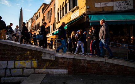 Wenecja nie radzi sobie z tłumem turystów