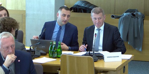 Komisje sejmowe za złagodzeniem przepisów o gwarancjach biur podróży