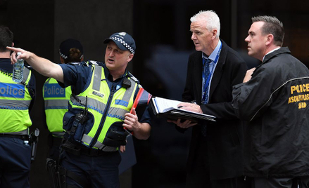 Australia: Próbował powstrzymać terrorystę, został oskarżony o kradzieże