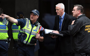 Australia: Próbował powstrzymać terrorystę, został oskarżony o kradzieże