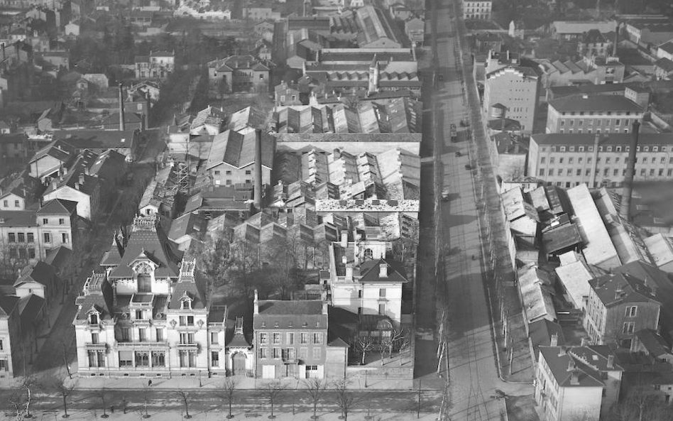 Widok z góry fabryki Lumi?re, około 1920 r.