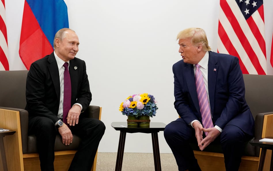 Trump szybko wpadł w pułapkę Kremla, zgadzając się na rozmowy bez przerwania działań wojennych. A w 
