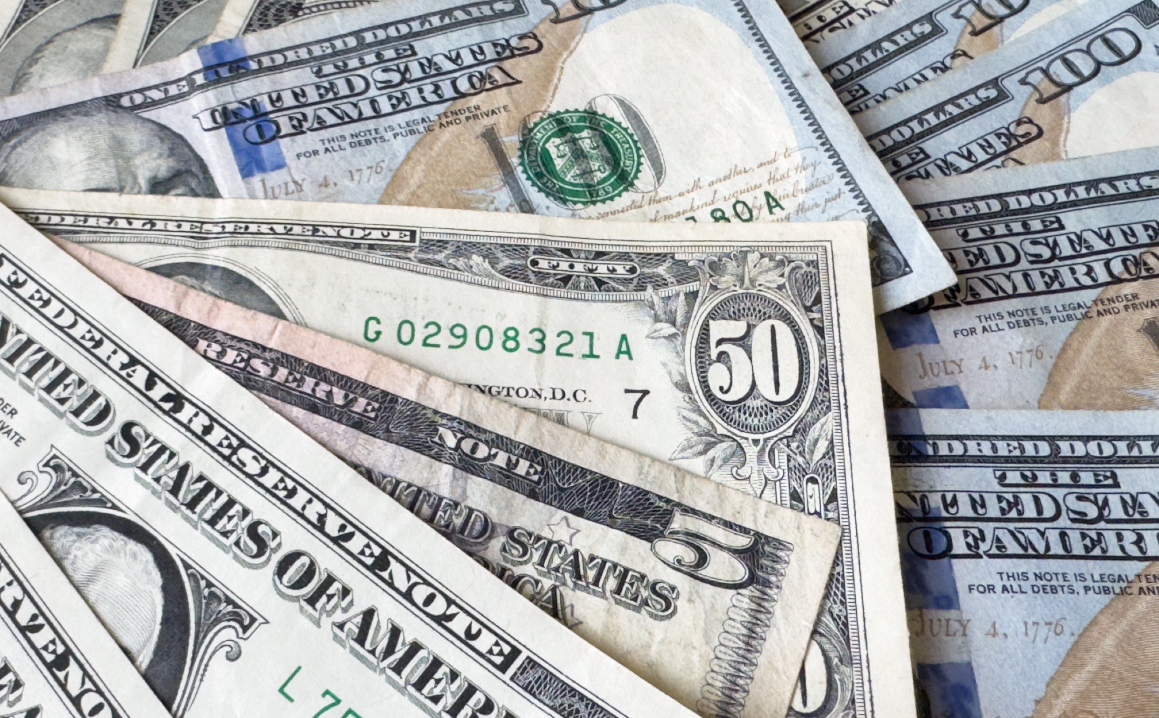 Dzień z mocniejszym dolarem