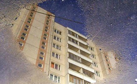 Moskiewskie balkony i piwnice walczą z kryzysem