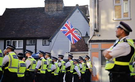 Rząd WIelkiej Byrtanii potępił antyimigracyjne protesty w Portsmouth