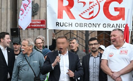 Działacz środowisk narodowych Robert B. (C), działacz opozycji demokratycznej w PRL Adam Borowski (2