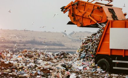 Od nowego roku będziemy staranniej segregować śmieci i więcej płacić za ich wywiezienie