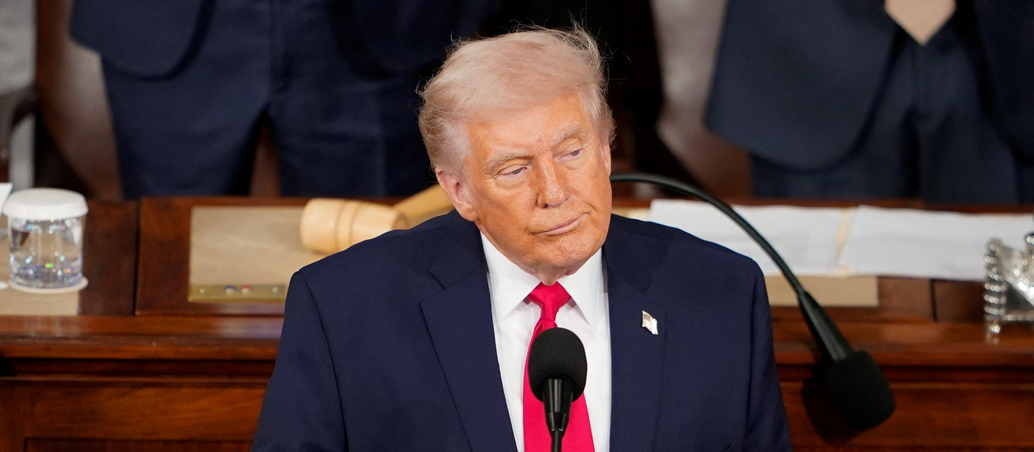 Poll: A "golden era" in the U.S. under Trump? Americans have a different opinion