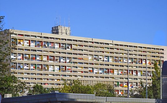 Corbusierhaus w Berlinie, budynek nawiązujący do „Jednostki mieszkaniowej” z Marsylii, jednego z naj
