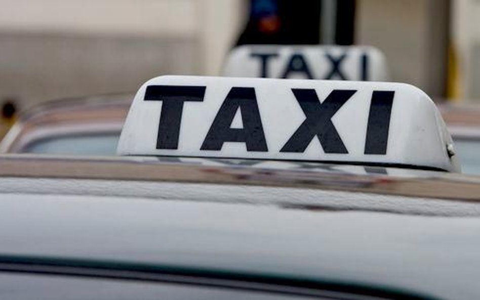Przewóz okazjonalny bez taksometru i koguta