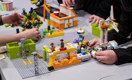 Rekordowe wyniki LEGO mimo spadków na rynku. Oferta firmy jest największa w historii