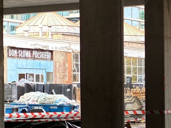 Przy budowie apartamentów zastosowane materiały pochodzące z recyklingu wtórnego z rozebranej drukar