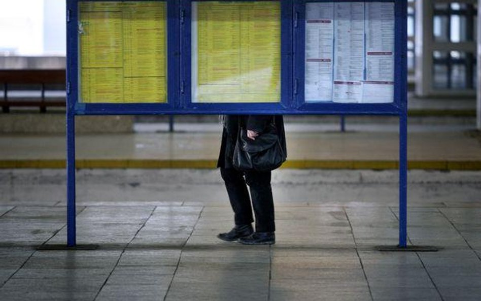 PKP wprowadza jednolitą informację o pociągach