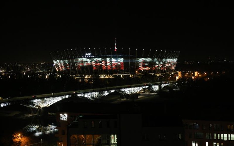 Tłum eksporterów na Stadionie Narodowym