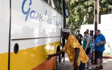Szczycy turyści z Europy wyjeżdżają z Gambii