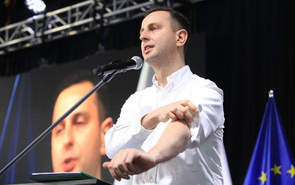 PSL zakasuje rękawy