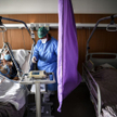 Francuski epidemiolog: Odrodzenie pandemii zaczęło się w sierpniu
